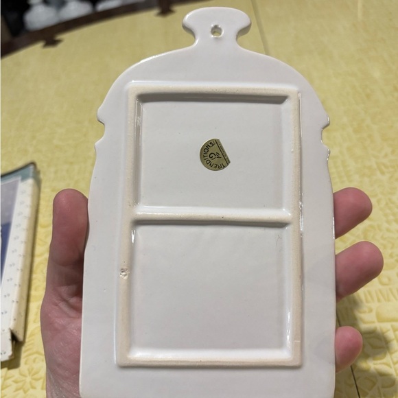 Vintage White Home Accent Jar Spoon Rest - Picture 5 of 8